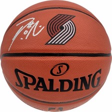 Damian Lillard Signed Spalding Indoor/Outdoor Basketball Trail Blazers Beckett