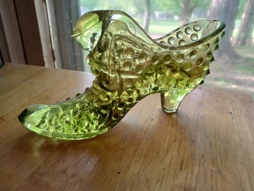 Fenton Art Glass Hobnail Cathead Shoe In Colonial Green