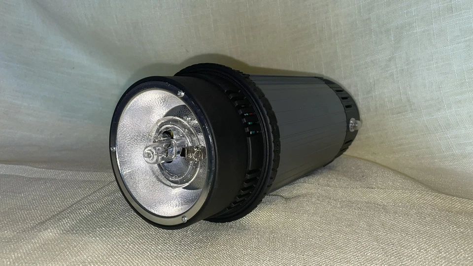 Luz de estudio Neewer N300W Foto 2 de 4