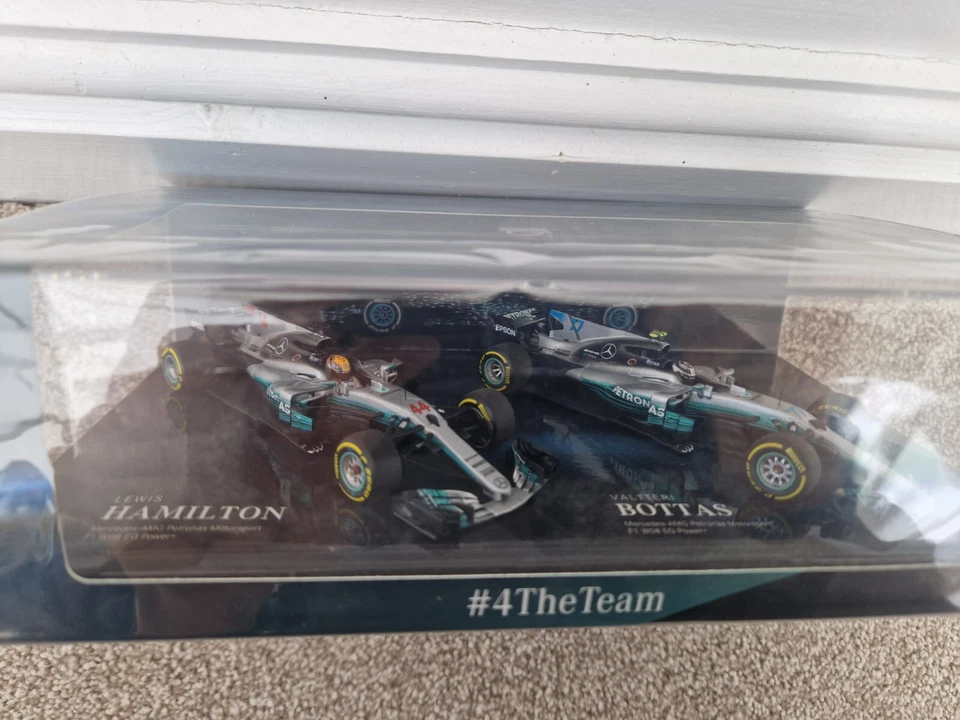 MINICHAMPS MERCEDES W08 F1 2017 CHAMPIONS HAMILTON & BOTTAS 2 CAR SET 413174477 - Image 2 of 4