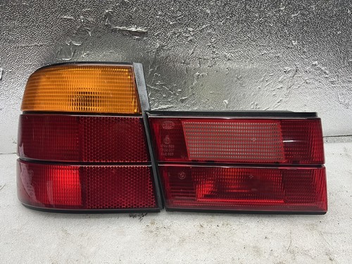 BMW 5er E34 Limousine Rücklicht Heckleuchte Rückleuchte links Hella Original RAR