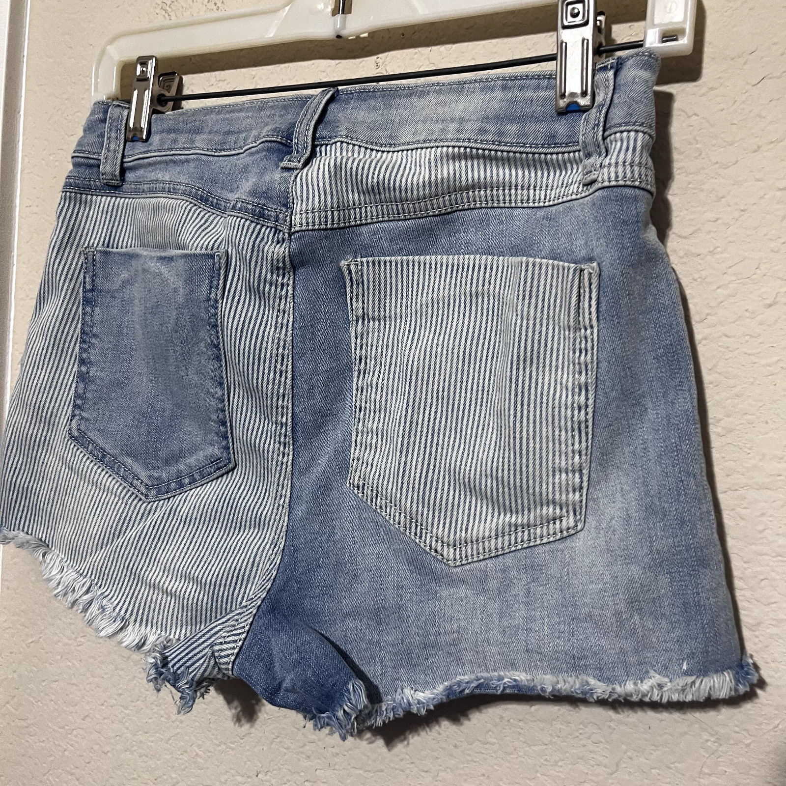 Rewash Jean Shorts Juniors 5/27 denim Pinstripe High Rise cut off distressed