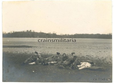 Orig. Foto Pilot Offiziere bei Rast am Flugplatz 1.WK