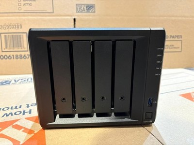 Synology NAS DS918+: 4x10TB units/16GB RAM/512GB cache memory
