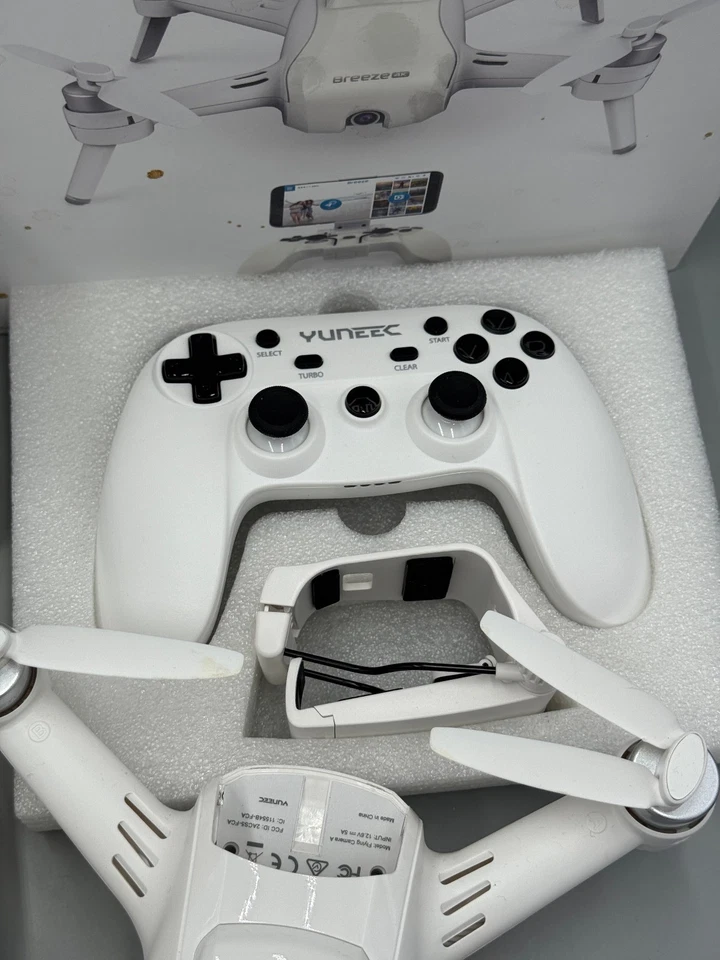 Drone con cámara 4K blanco Yuneec Breeze - batería no carga - COMO ESTÁ. Foto 4 de 4