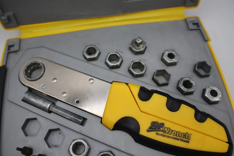 Zip Wrench Ratcheting Tool Set W/ Case & 25 Bits/Sockets "Squeeze Action Wrench" - Image 3 of 4