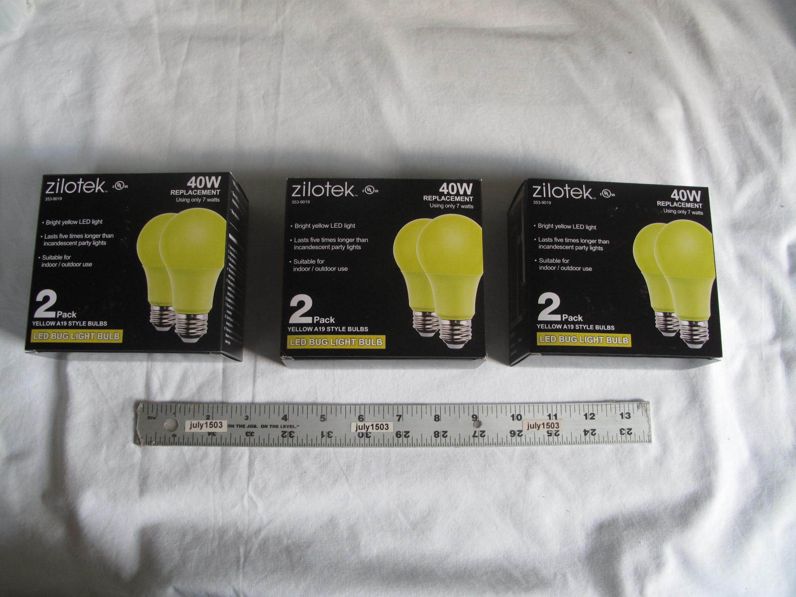 (6) NEW Yellow LED Bug Light Bulb 7 watt (40w Replace) Indoo