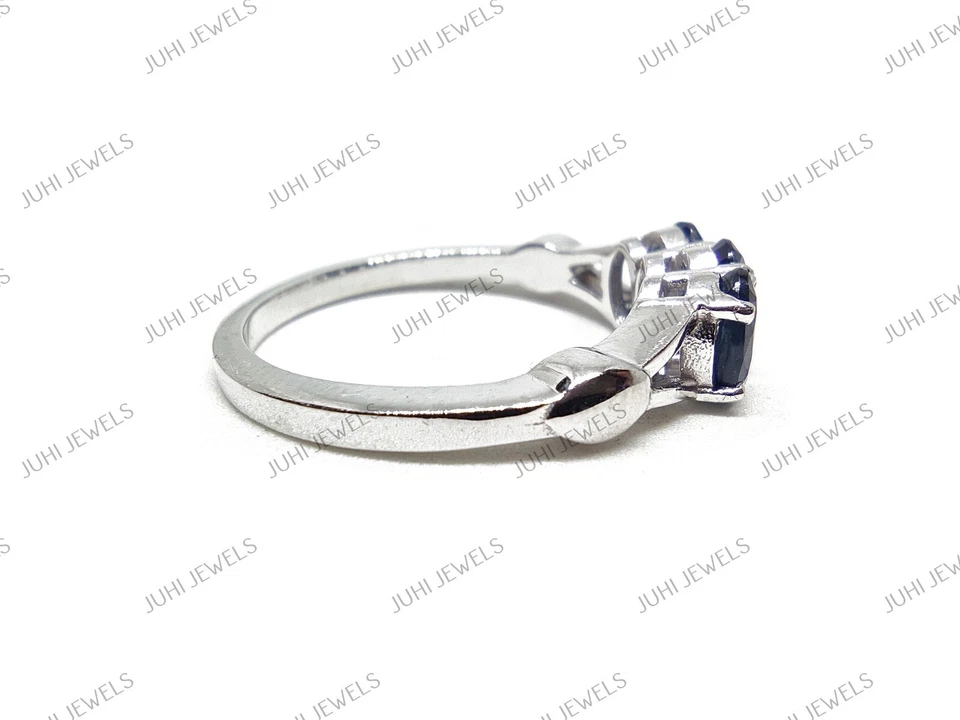 High Quality Silver Blue Sapphire Three Stone Blue Sapphire Band 2.0 Ct Sapphire - Image 3 of 4