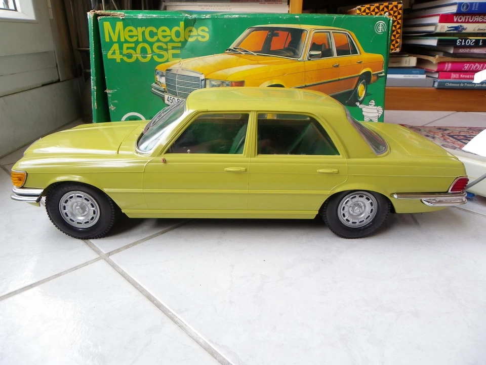 Mercedes 450 Si W116 Gama - 42cm Scatola Plastica Giocattolo Miniatura Antico - Immagine 2 di 4
