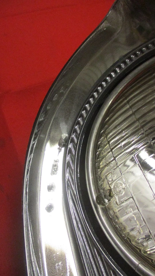 FORD THUNDERBIRD 1961-1963 MONTAJE DE FAROS LADO IZQUIERDO BISEL ENVOLVENTE 1 Foto 4 de 4