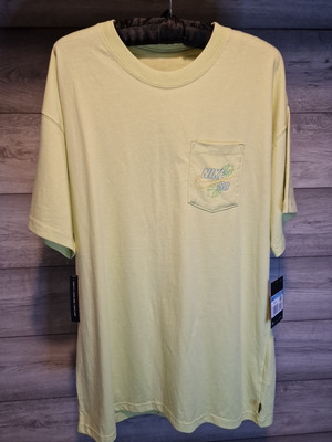 Nike SB T-Shirt Men's Size M Yellow /Green Front Pockets UK