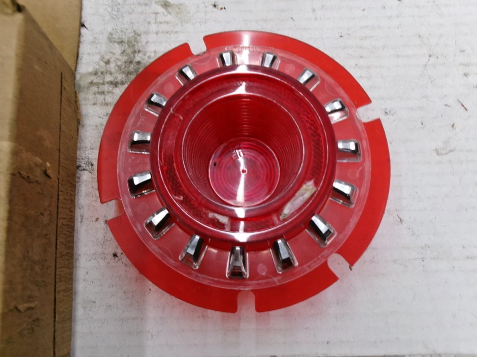 NOS 1962 Dodge Dart 330 440 Polara Taillight Lens  2279923 - Image 2 of 4