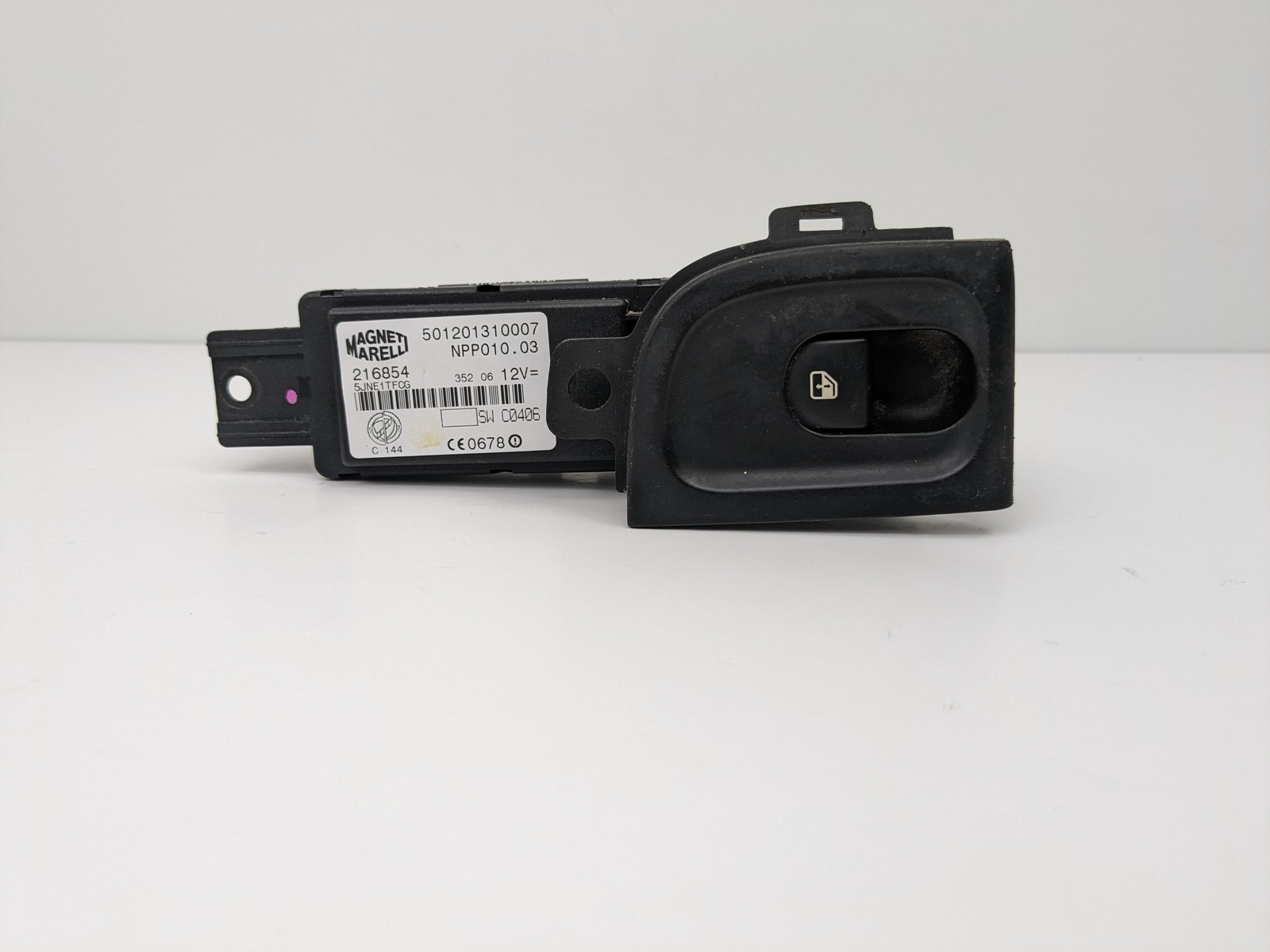 03-13 Maserati Quattroporte M139 Front Right Side Window Switch Control OEM