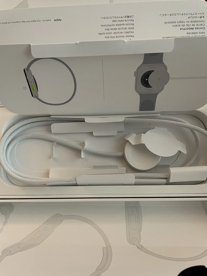 Apple Watch Series 10 42mm Jet Black GPS - Image 4 of 4