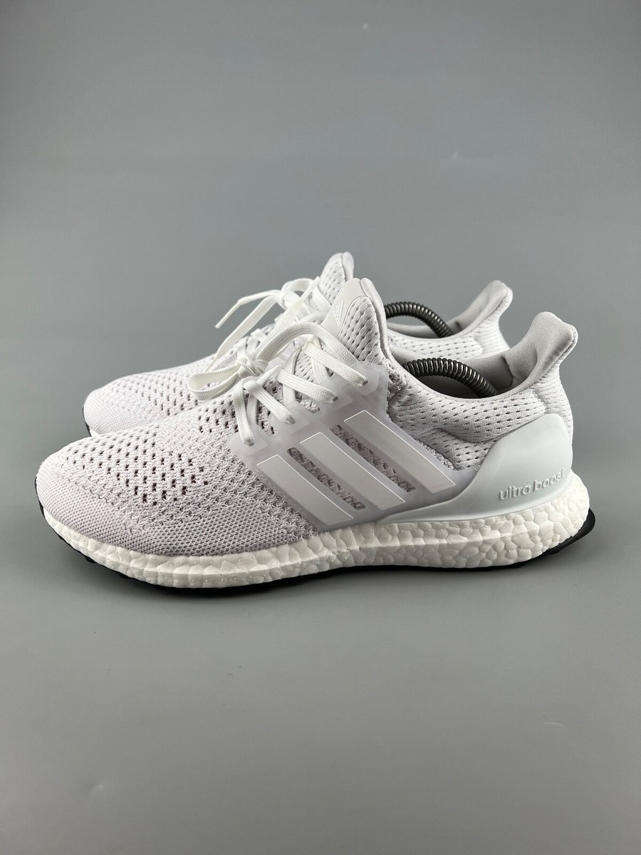 US 8 Adidas Ultraboost 1.0 Cloud White Men's Running Shoes US 8 Adidas Ultraboost 1.0 Cloud White Men's Running Shoes