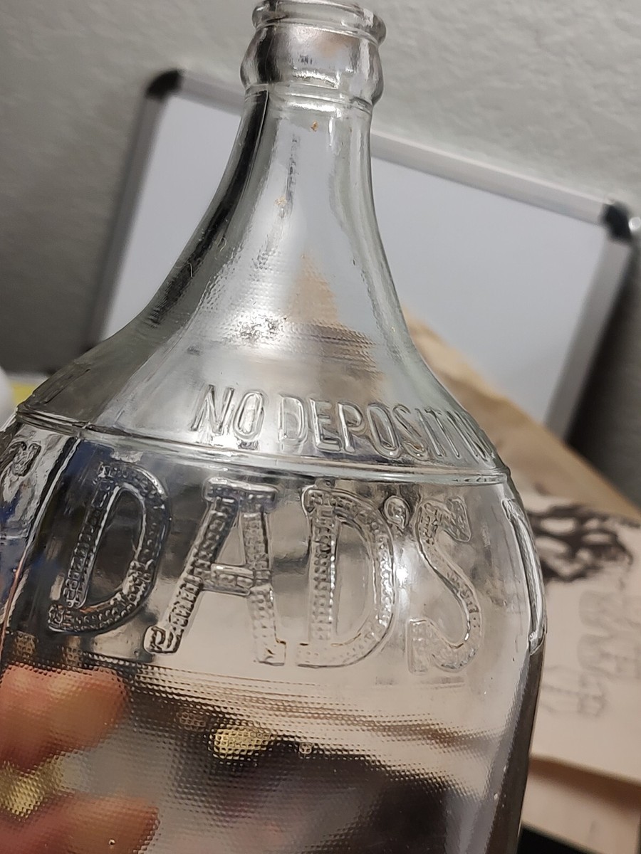 Vintage1961 DAD'S ROOT BEER 64 oz/Half Gallon Embossed Clear Glass