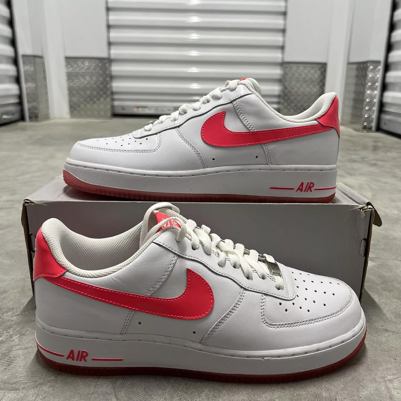 2011 Nike WMNS Air Force 1 blanc bas rouge solaire taille 10,5 supreme blanc cassé un
