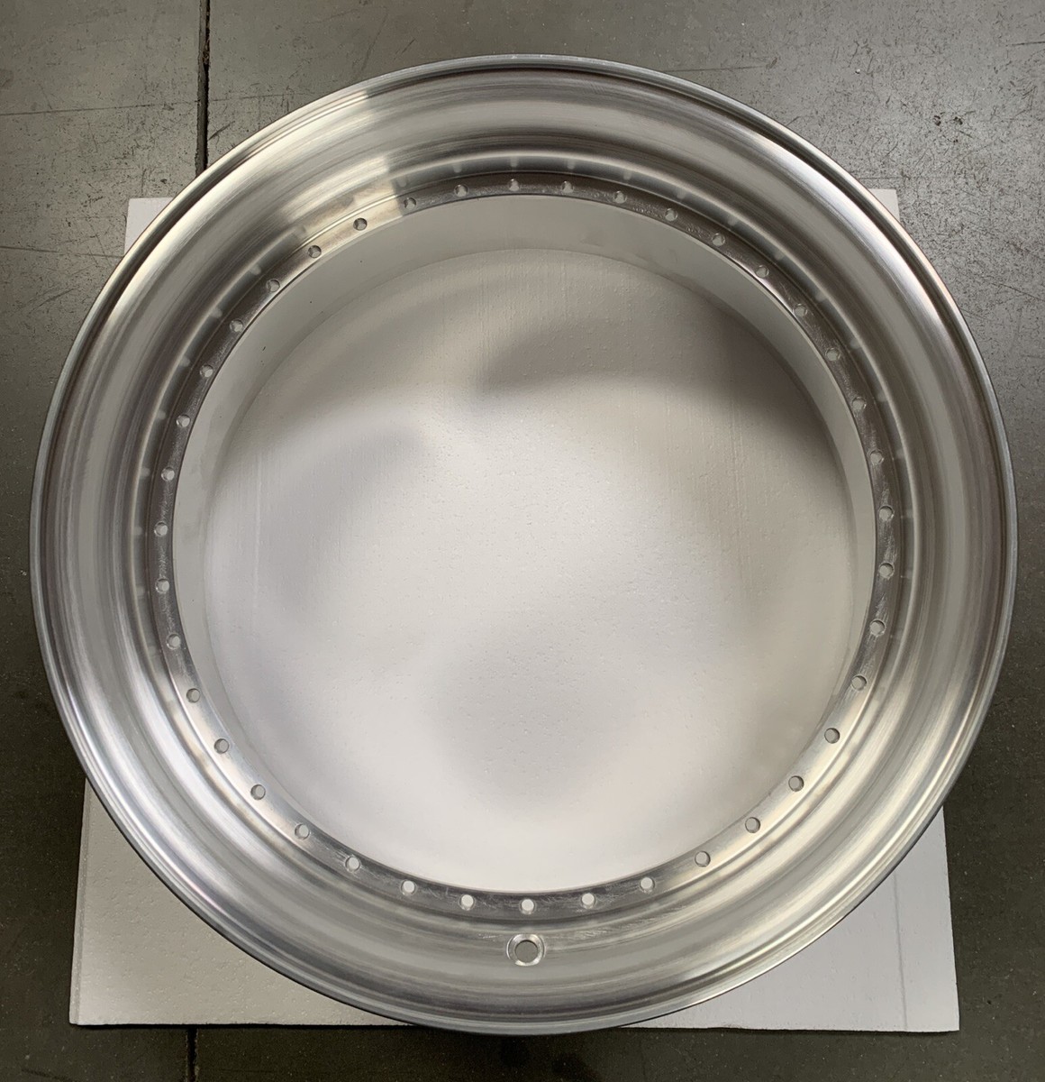 oldsea　花Rim.ブラス 19x8.5 2.25” Step Lip Wheel 2-PC Barrel 40 Holes US Spec Standard