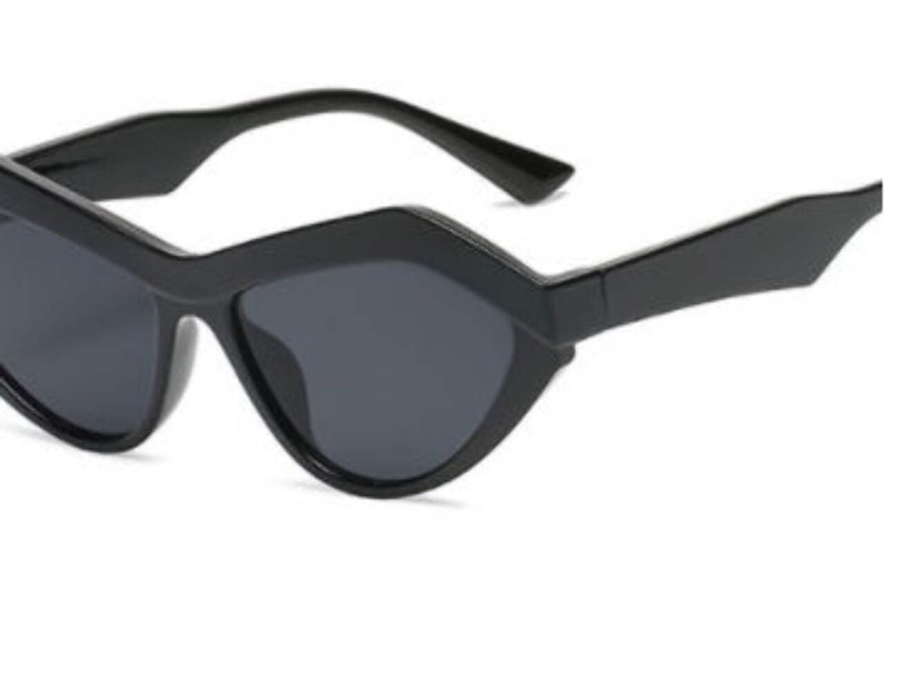 Trendy Cat Eye Triangle Sunglasses for Women with UV400 Protection