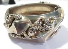 Repousse Ornate Silver Tone Plated Metal Hinged Bracelet Vintage