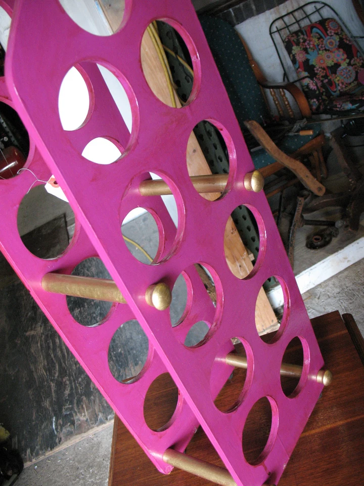 BOTELLERO VINO VINTAGE PINTADO A MANO VINACCIO Y ORO KITSCH Foto 3 de 4