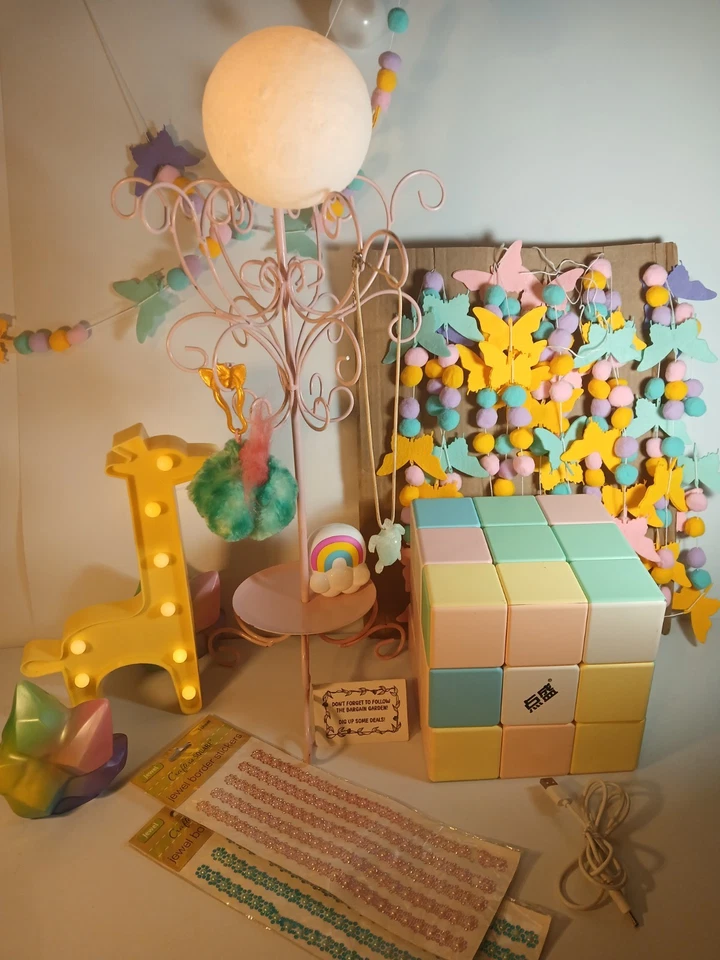 Girls Bedroom Decorations Bundle Lot* googol Big cube, Lights ,Garlands, Toys ++ - Image 4 of 4