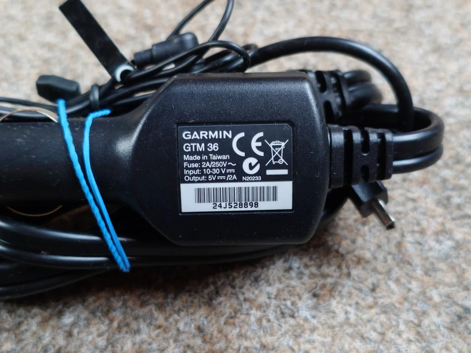 Garmin Nüvi 3490 Navigationsgerät mit Halterung und Autoadadapter Zubehörpaket - Bild 4 von 4