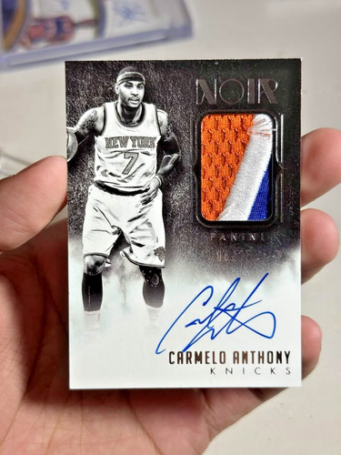 2014-15 CARMELO ANTHONY NOIR 3 COLOR PATCH AUTO /25 AUTOGRAPH SIGNED JERSEY CARD