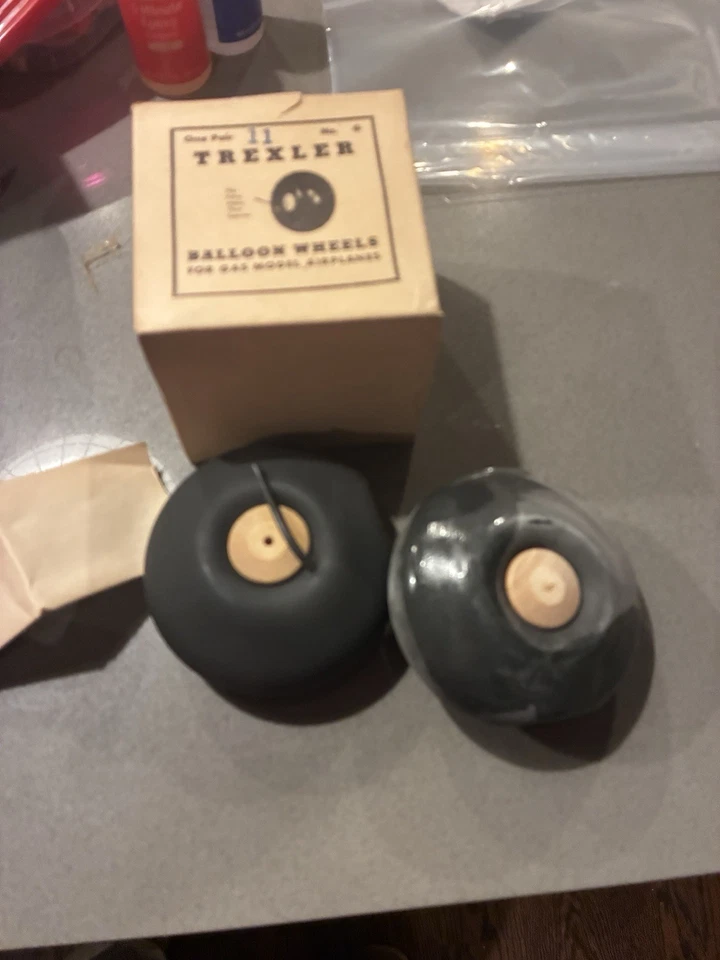 #11 Trexler Pneumatic NOS Vintage Balsa RC Modellflugzeug Bausatz Räder