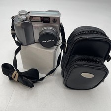 Olympus Camedia C-4000 Zoom 4MP Digital Camera 3X Zoom Battery Strap Case-TESTED