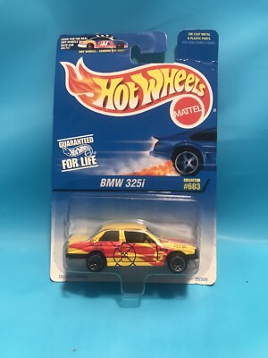 ミニカー CORGI BMW325i Vintage Hot Wheels/Corgi BMW 325i Yellow w Opening Doors