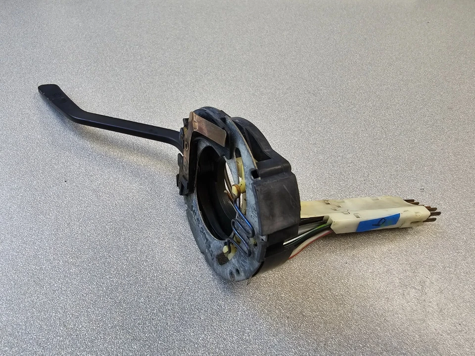 BONITO INTERRUPTOR INTERMITENTE COLUMNA DIRECCIÓN ORIGINAL PORSCHE 914 924 USADO 75-76 #9 Foto 3 de 4