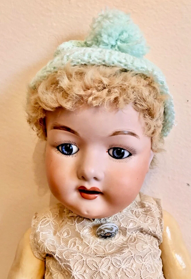 Gorra de bebé tejida a mano verde menta con tapa de pompón ¡encantadora y cálida sin muñeca! Foto 2 de 4