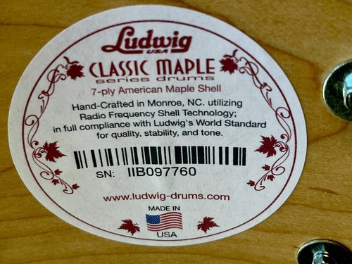 Ludwig 5" x 14" Classic Maple Snare Drum, Sky Blue Pearl Pre Owned Mint - Picture 12 of 16