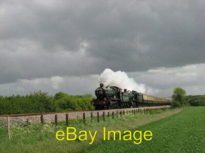 Foto 6x4 Hallen bei Hullavington Ex-GWR Hall Class Loks 4965 Rood Ashto c2007