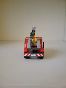 LEGO CITY: Tow Truck Trouble (60137) 100% Complete. W/Minifigs & Manual