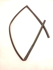 2010 nissan altima front right door window run channel seal