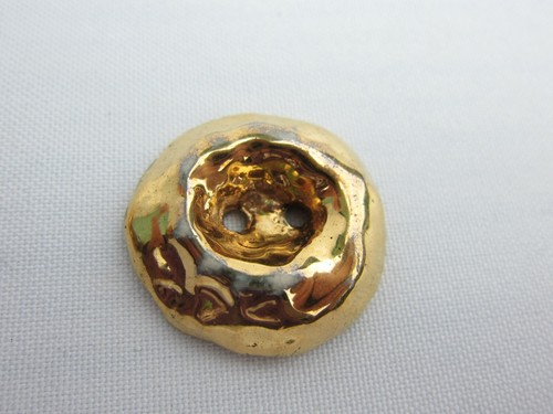 Vintage Set of 3 Ceramic Coat Buttons Gold Luster 2 Hole 1 1/4" - Picture 5 of 6