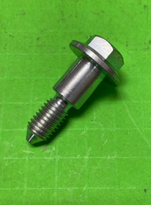 Hood pivot bolt for John Deere 650 750 850 950 1050 1250 tractors CH14152