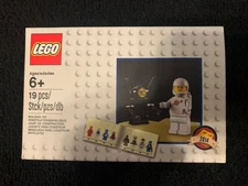 LEGO Space: Classic Spaceman Minifigure (5002812) - Factory New Sealed