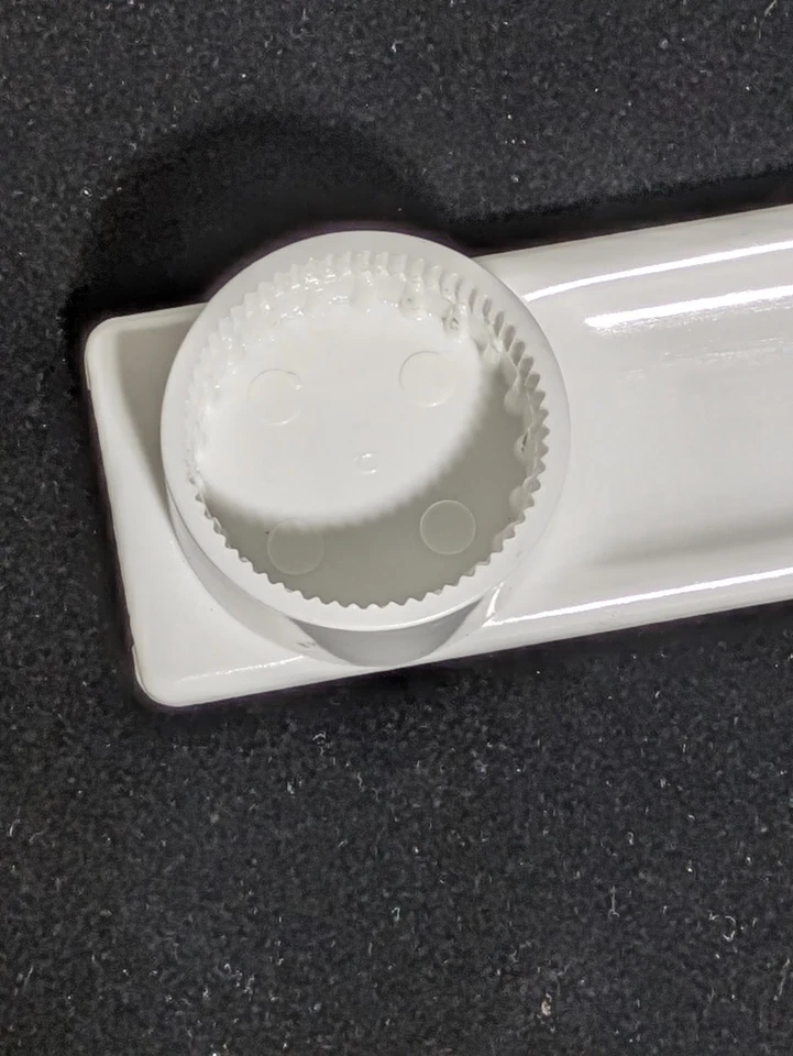 Herramienta de lata de botella magnética Pampered Chef Easy Opener 2590 retirada Foto 4 de 4