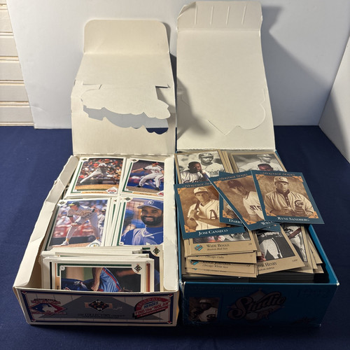 Due scatole di carte da baseball mazzo superiore 91 e 92 foglie studio scatole aperte con carte - Foto 1 di 6