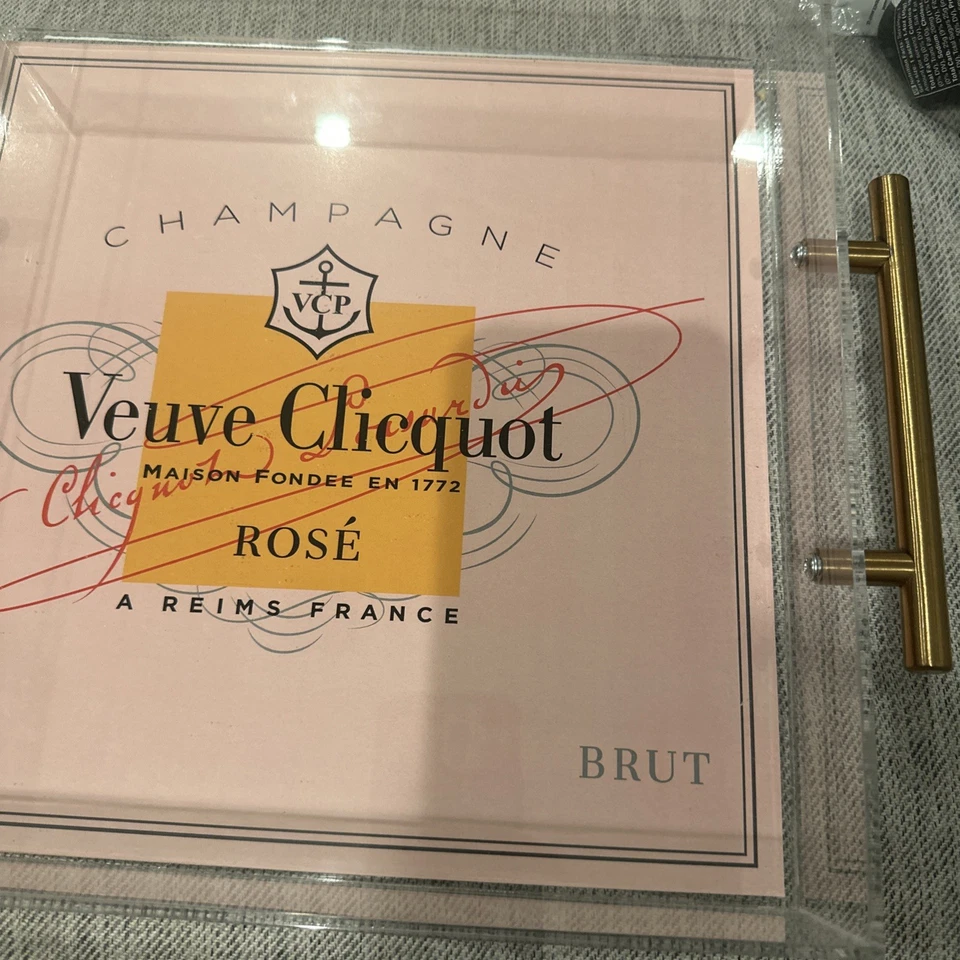 Bandeja acrílica clásica Veuve Clicquot Brut Champagne, 11”x11”x2” Foto 2 de 4