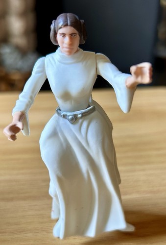 Star Wars Princess Leia Action Figurine 1990’s With Skirt Disney