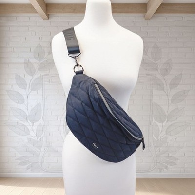 NEW   Lug Bemo Black CloudGo Sling Bag RFID