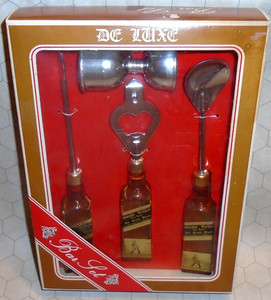 Johnnie Walker Red Label Scotch Whiskey Deluxe Bar Set - Vintage Taiwan Prod.