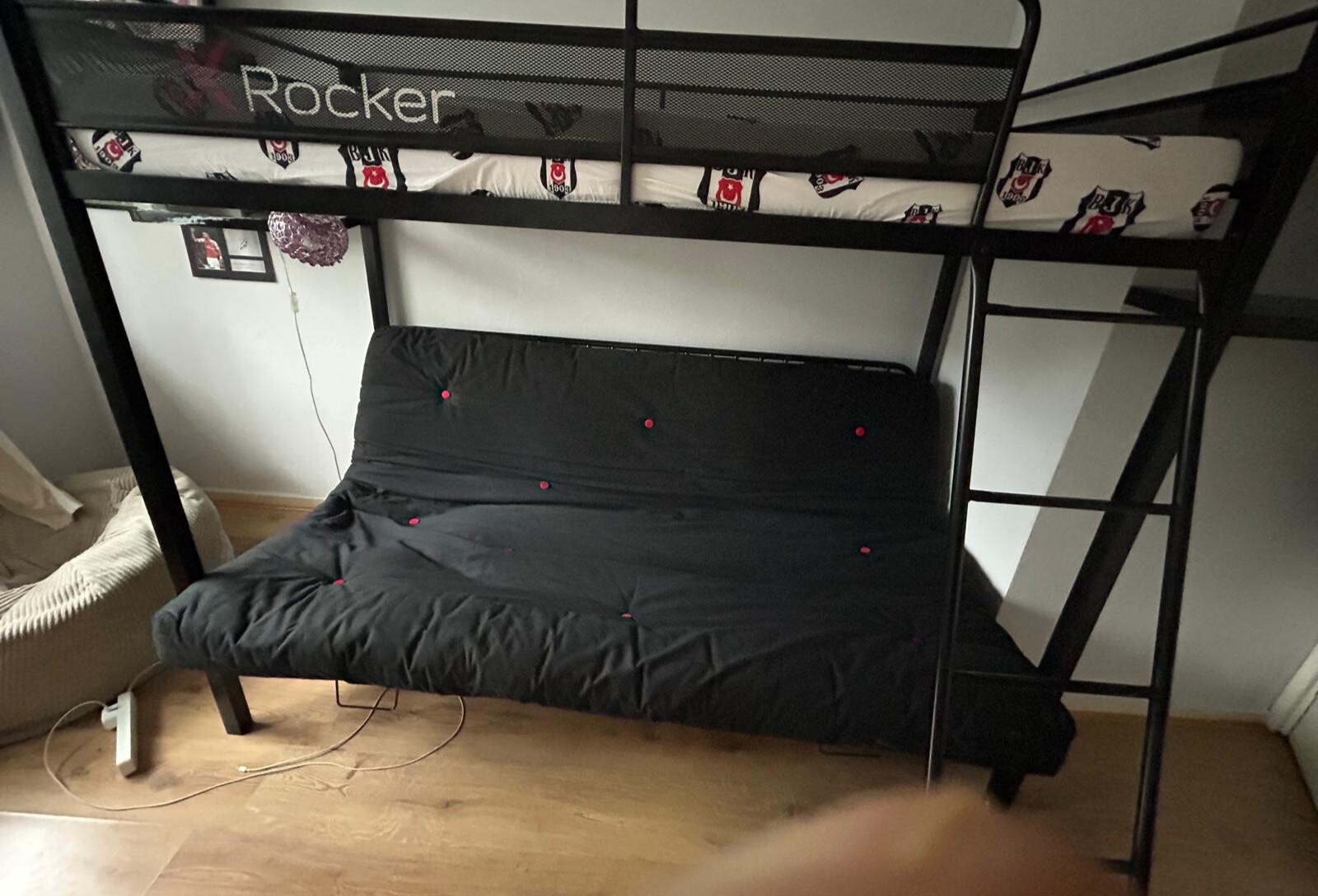 Picture 2 of 6