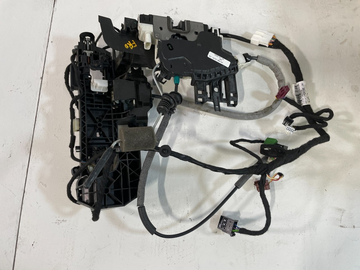 ⭐17-19 INFINITI QX30 FRONT RIGHT SIDE DOOR LATCH LOCK ACTUATOR W