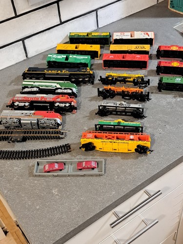 Vtg Lot Untested HO Scale Train Locomotives/Train Cars Lot - Picture 22 of 24
