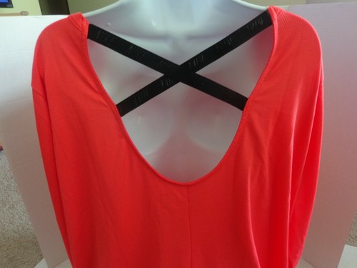 Top de entrenamiento Nike de manga larga. Nuevo. Tallas para mujer: 2X y 3X. - Imagen 3 de 6